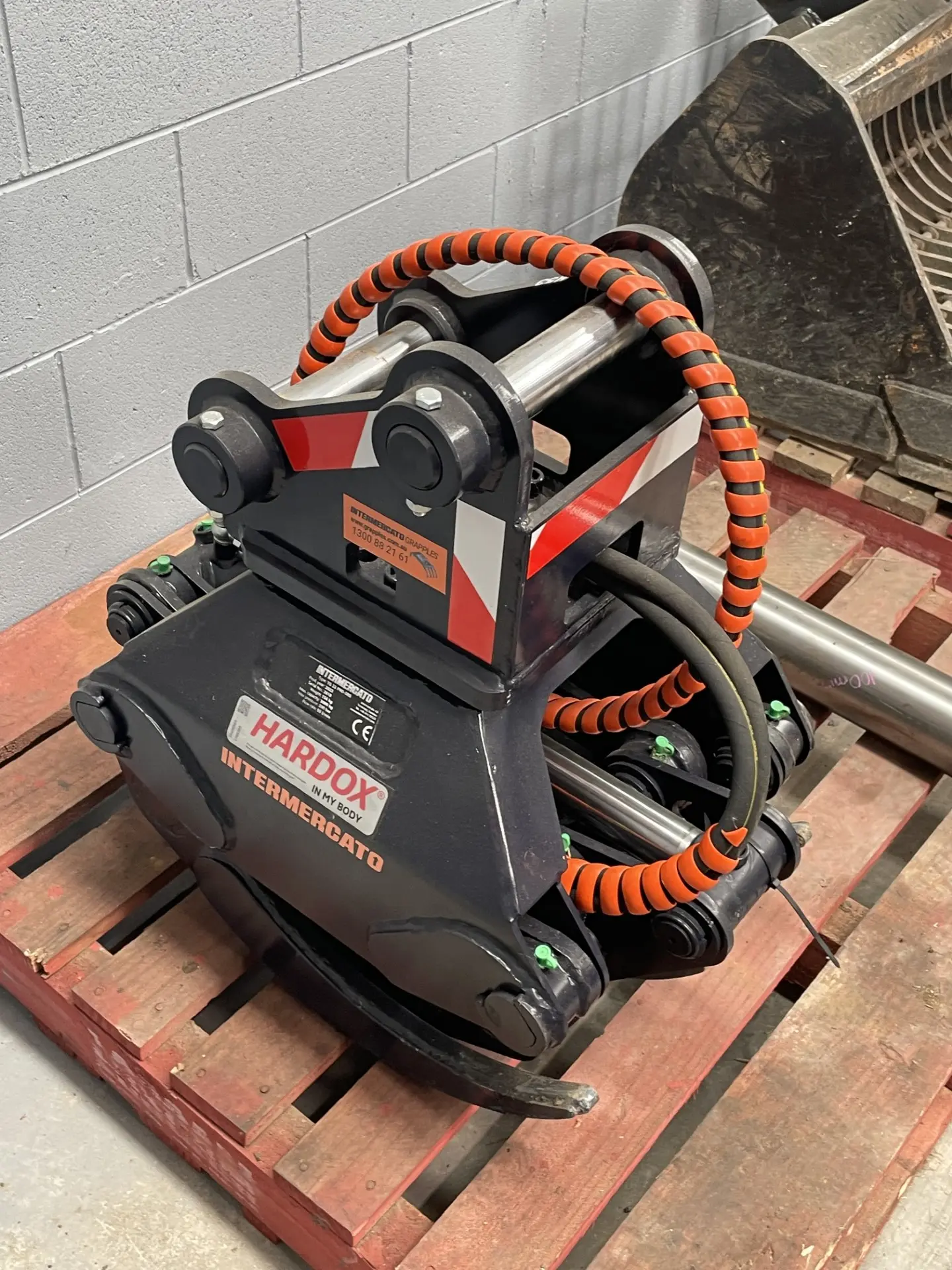 Auger drive head, close-up